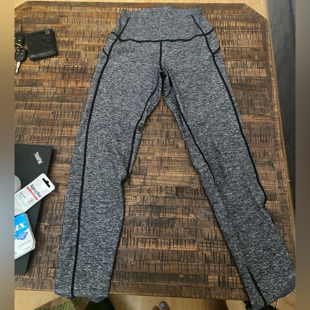 Lulu lemon legging size Medium